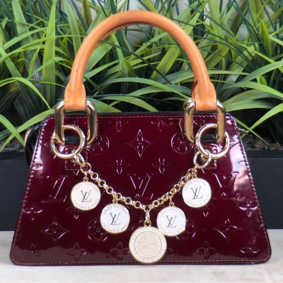 Authentic Louis Vuitton Mini Forsyth Vernis Red "NO CHAIN " - Picture 1 of 8